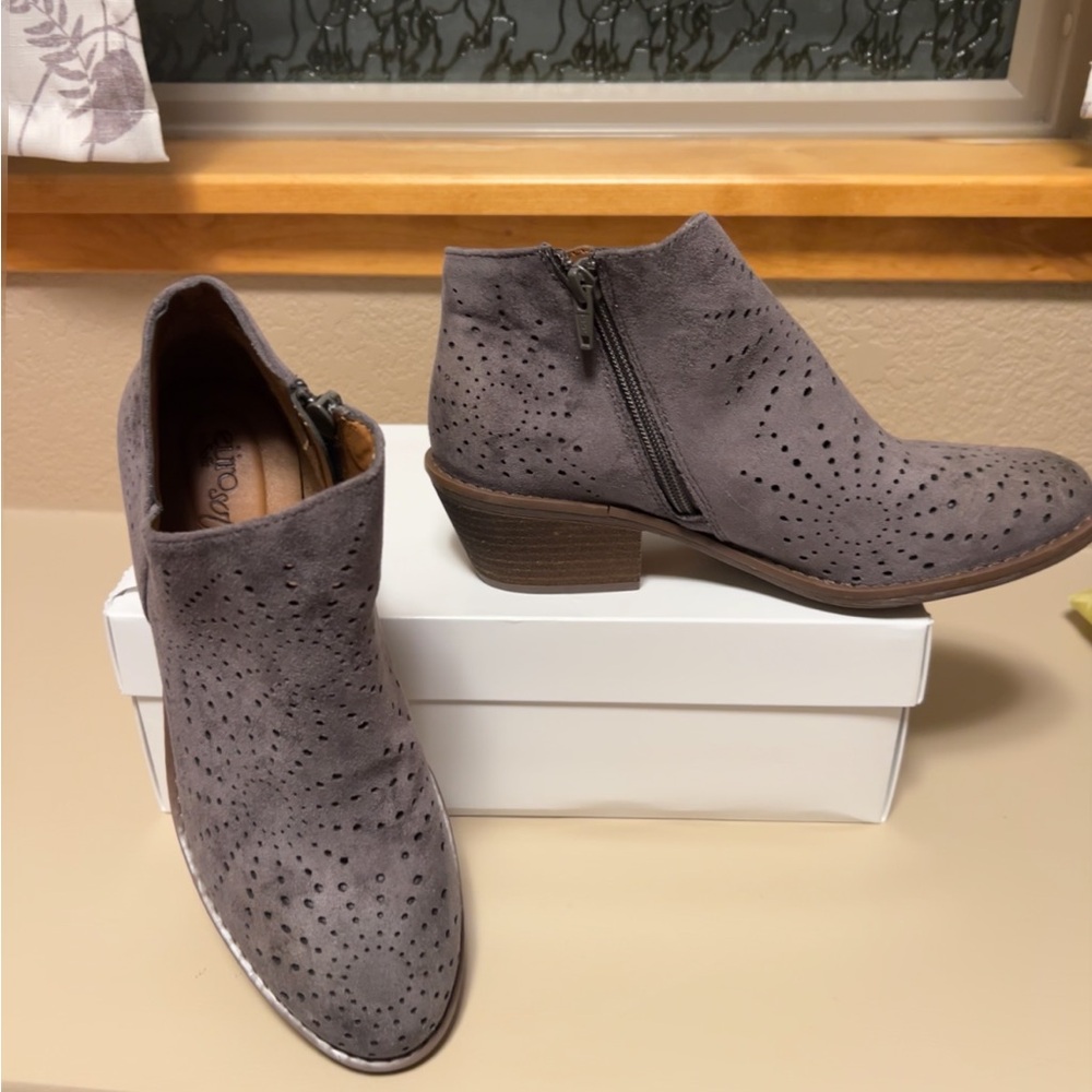 New In Box-Eurosoft Ankle Booties - Picture 6 of 6